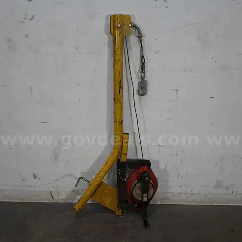 Winch on pole mount