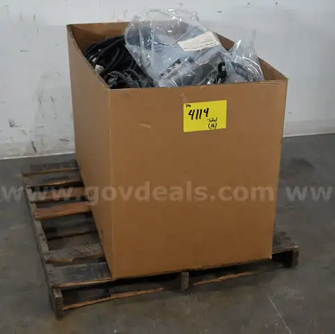 Lot of (16) STARLINE BUSWAY TAP BOX CBMDCT5HE94-14&#x27;-(4)L630C(LN)-V43S Max Amp 30, 100% Grounded