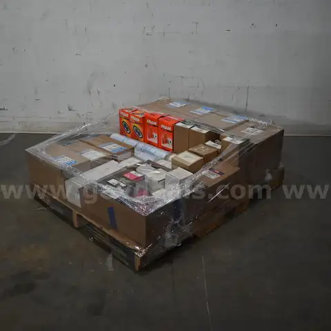 Lot of Air filters, oil filters, and hydraulic filters