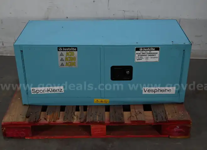 12 Gallon, 1 Shelf, 2 Doors, Self Close, Corrosives/Acid Steel Safety Cabinet