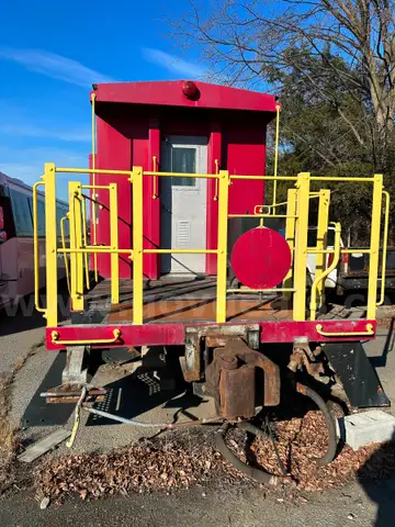 Seaboard Family Lines 16613 Railroad Caboose