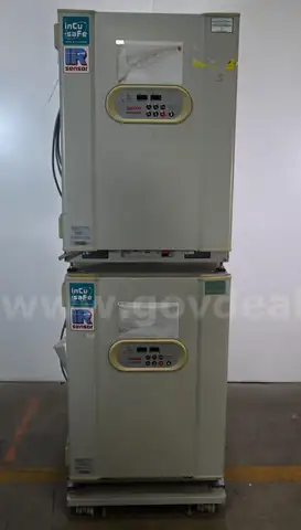 Lot of (2) Sanyo MCO-18AIC CO2 Incubator