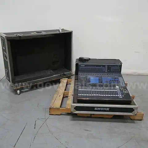 Yamaha Digital Mixing Console 02R96 with MB02R96 Peak Meter Bridge In Case