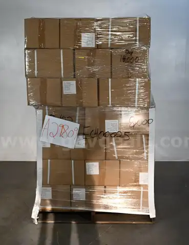 Lot of (14000) Universal Duplex Outlets EC400025