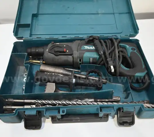 Makita 7 Amp Corded 1 in. SDS-Plus Concrete/Masonry Rotary Hammer Drill