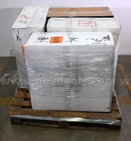 Lot of (4) Office Chairs on Pallet
