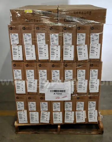 Lot of (60) NEW HP P174 Monitor