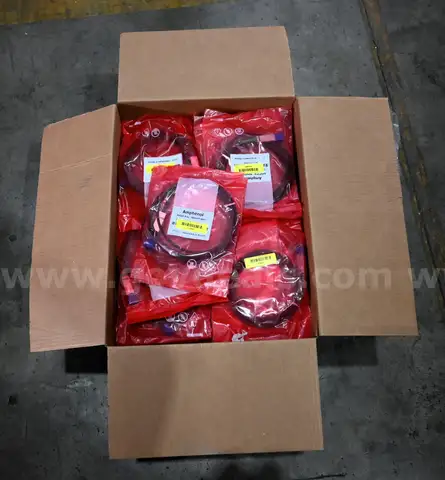 Lot of (140) NEW Amphenol 100Gb Passive DAC Cable Assembly