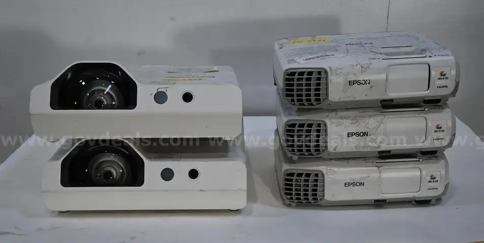 Lot of (5) Projectors