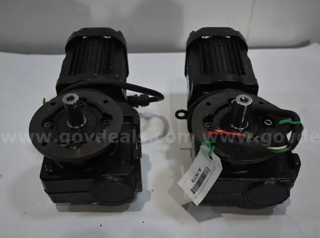 Lot of (2) SEW-Eurodrive SF37 DRN63M4 Helical-worm Gearmotor 1695/12 RPM