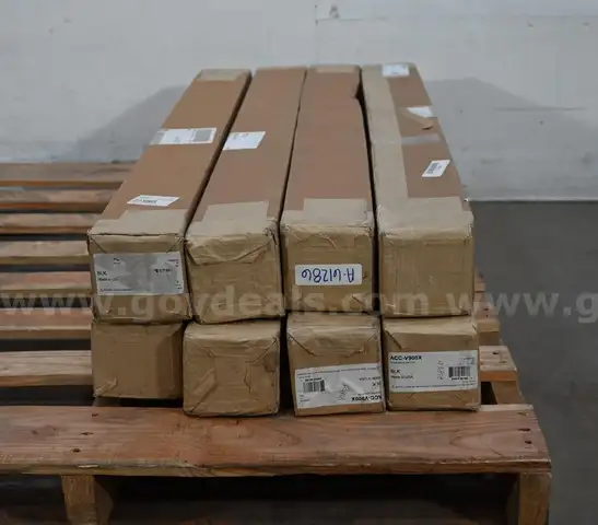 Lot of (8) NEW Peerless ACC-V900X Vesa 900 Adaptor Rails