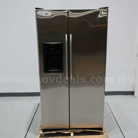 GE 25cu ft Side by Side Refrigerator Freezer
