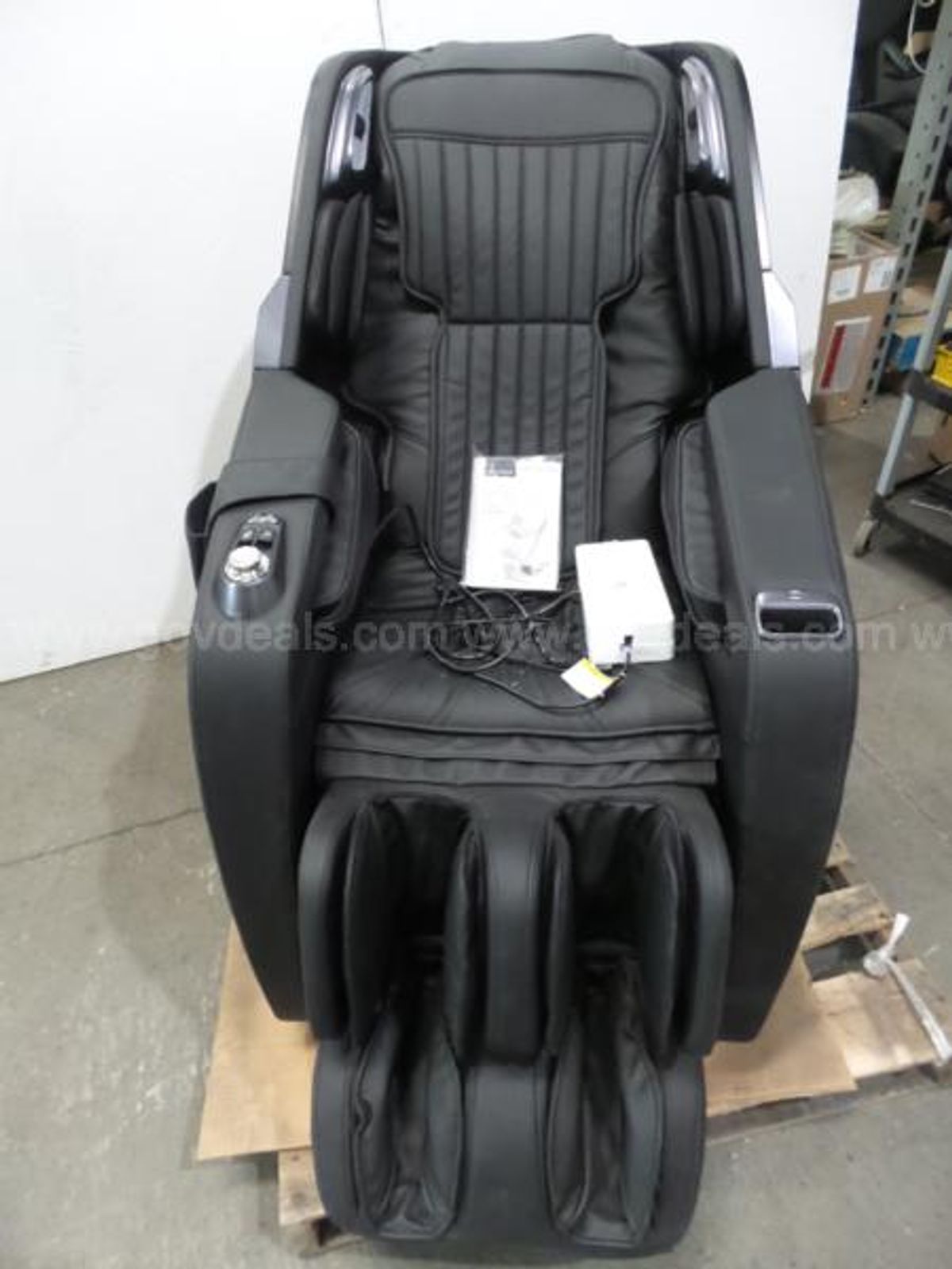 Insignia 3d Zero Gravity Full Body Massage Chair Black Allsurplus 6692