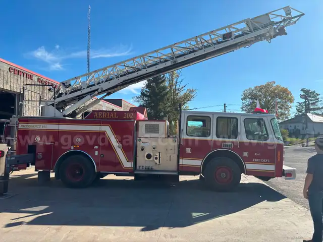 1994 Simon Duplex Aerial Fire Truck
