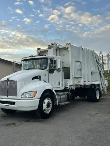 2021 Kenworth T370 Garbage Truck   LOW MILEAGE!!!   SEE VIDEO!!!