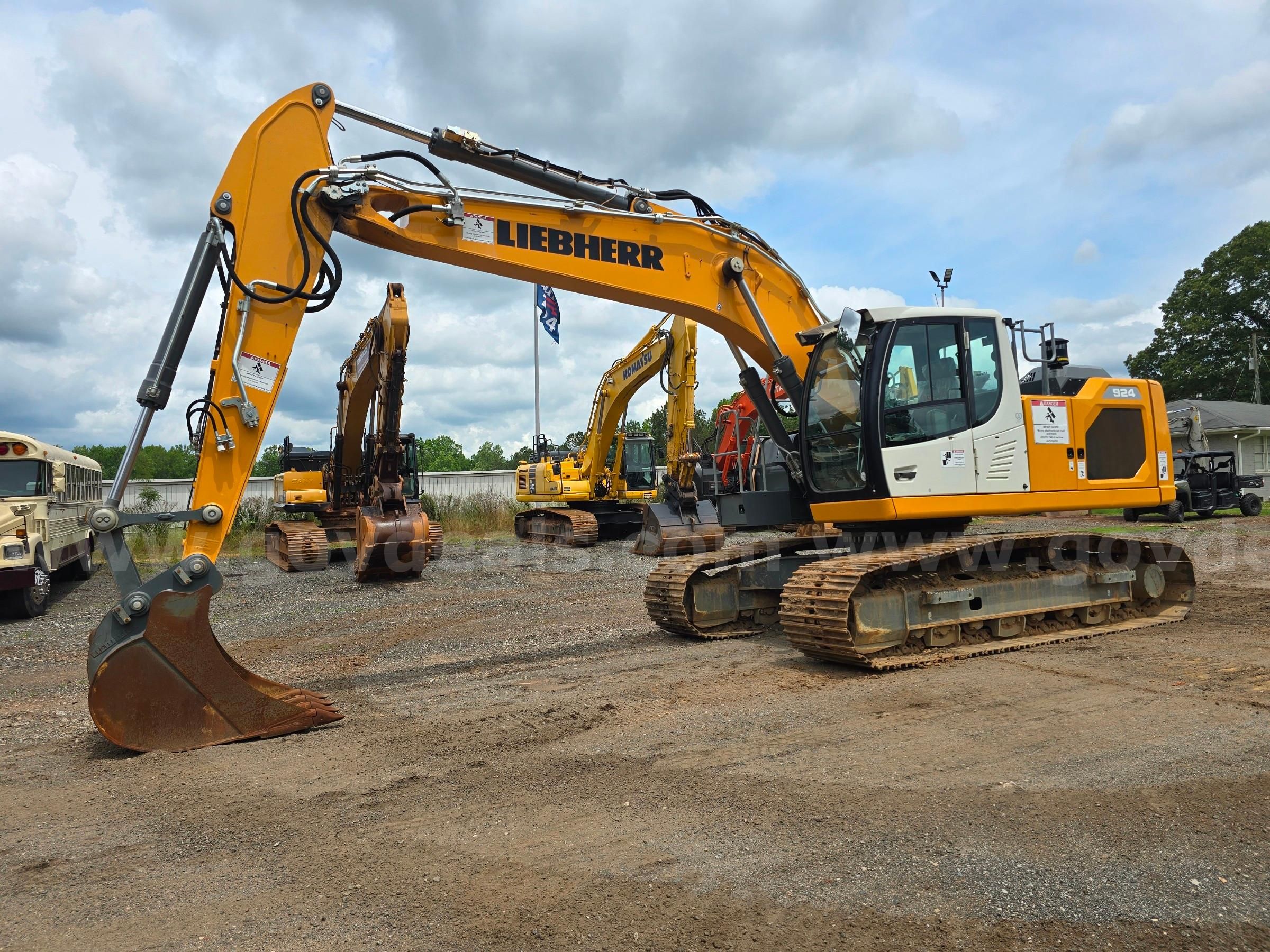 Photo of a 2020 Liebherr R924LC