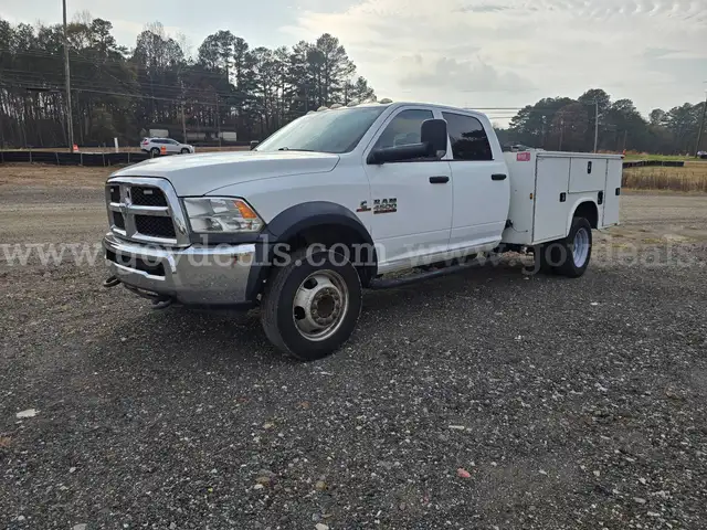 2015 RAM 4500 Crew Cab Utility Truck