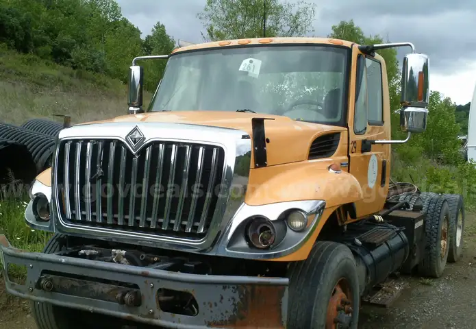 2008 INTERNATIONAL7400 TANDEM AXLE DUMP TRUCK