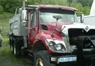 2011 INTERNATIONAL 7400 TANDEM AXLE DUMP TRUCK