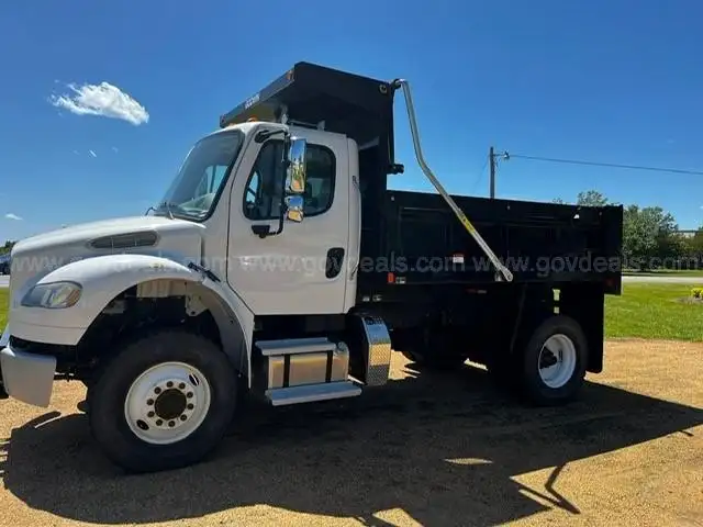 2020 Freightliner Business M2 106 S/A Dump Truck