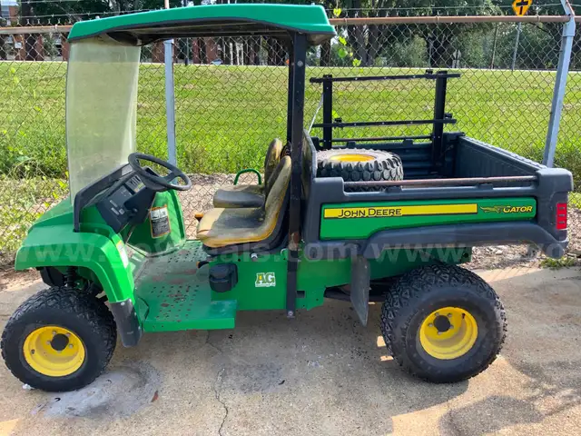 2015 JOHN DEERE GATOR TX GAS  PR 15