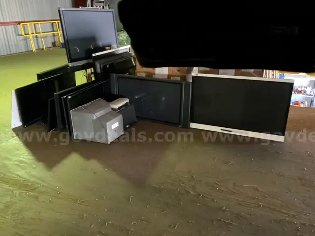 LOT OF 19 VARIOUS BRANDS OF TV’S