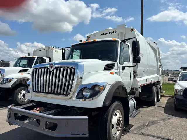 2014 International 7400 Rear Loading Garbage Truck