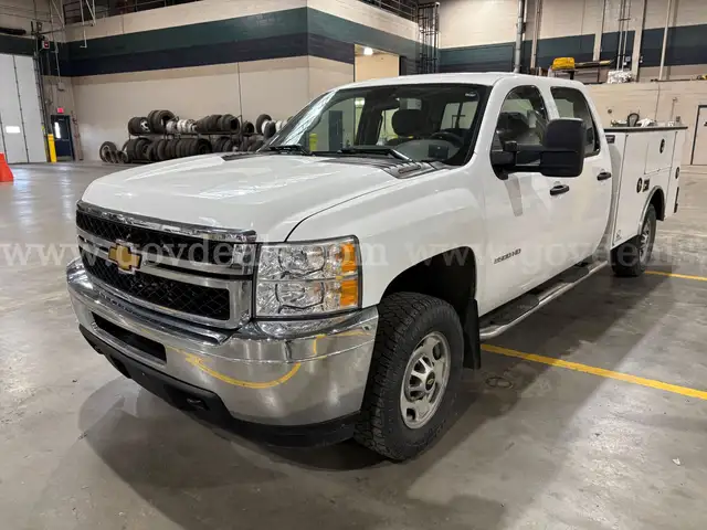 2013 Chevrolet Silverado 2500HD Work Truck Crew Cab 4WD