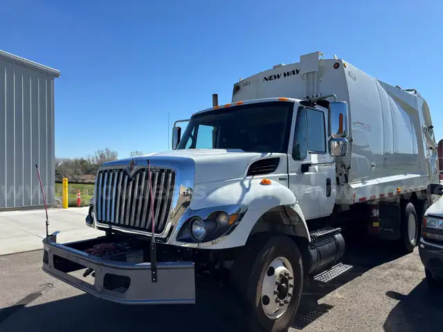 2010 International 7400Rear Load Refuse Truck