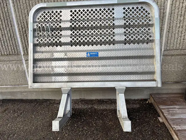 2017 Merritt Aluminum Cab Guard