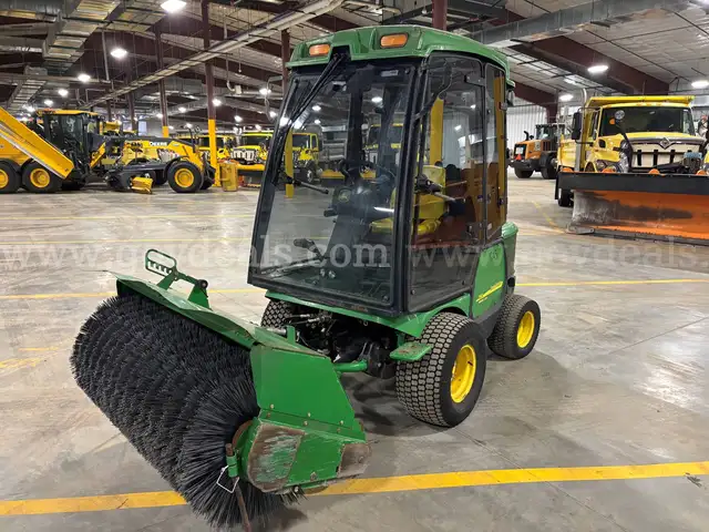 2014 John Deere 1565