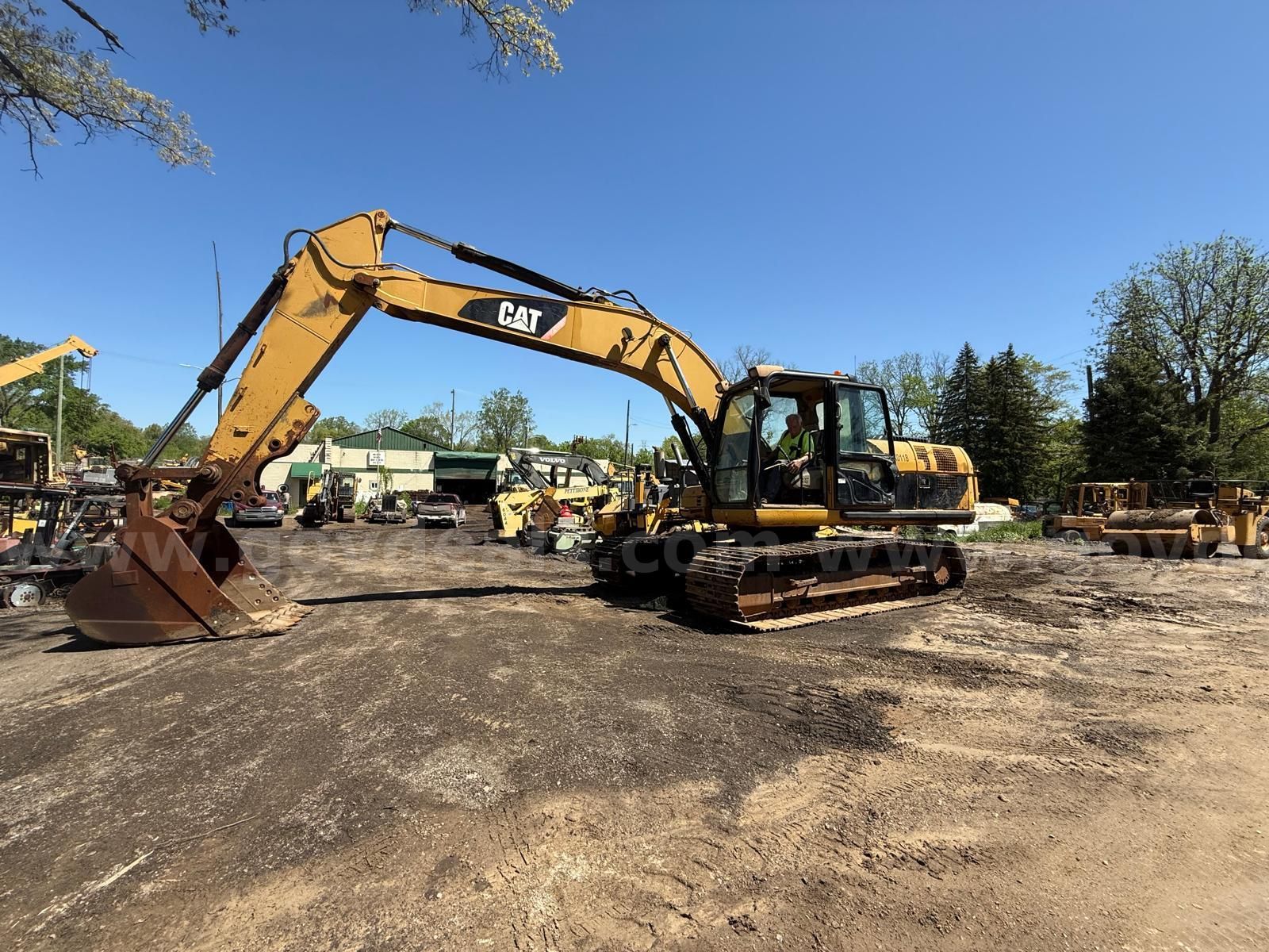 Photo of a 2008 Caterpillar 320D