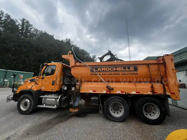 2016 Freightliner 114SD