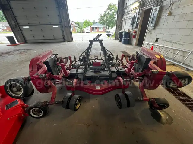 10&#x27; Macleans Finishing Mower 180