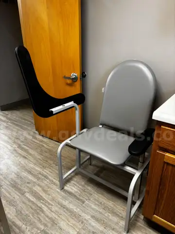 Winco Phlebotomy Chair (Lightly Used)