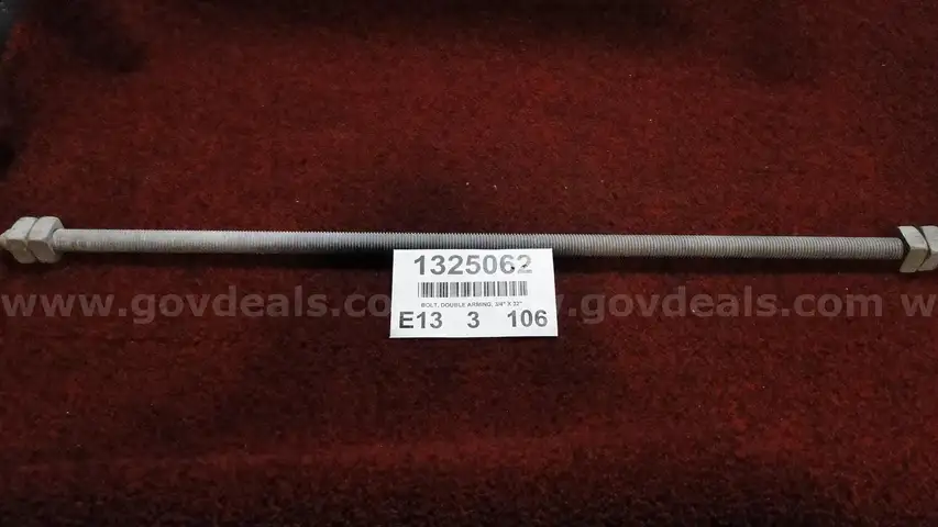 1 Lot of 370 Bolts