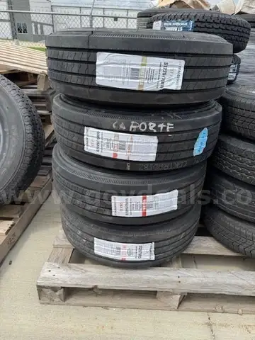 4 Like New 15&#x22; Trailer Tires and rims