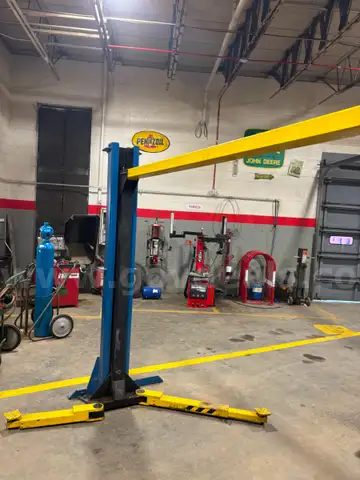 Bear 2 Post Car Lift 8,000lbs
