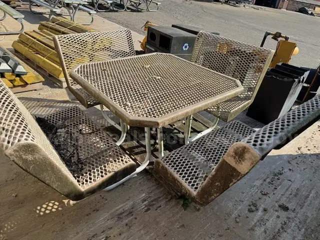 Coated steel picnic table
