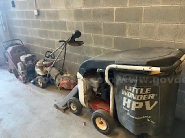 1 Lot of Miscellaneous Landscaping Equipment