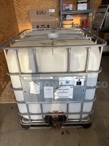 (1) Water Tote/Tank