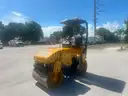 2001 Caterpillar CB214D Smooth Drum Roller