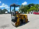 2001 Caterpillar CB214D Smooth Drum Roller