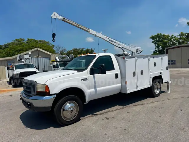 1999 Ford F-550 Boom Truck