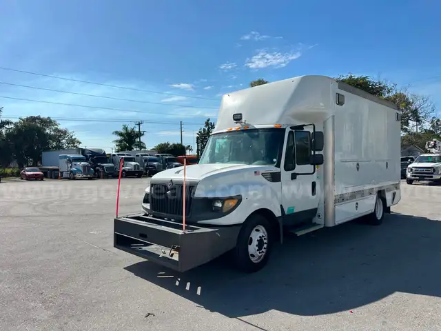 2016 International TerraStar Box Truck