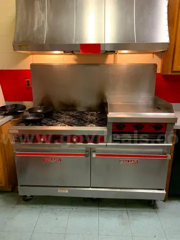 Vulcan 6-burner gas range w/ griddle &#x26; double ovens &#x2013; non-functional