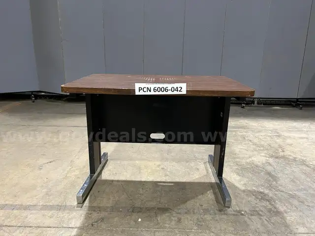 Desk, Office, Workstation, Wood-Top, Metal Frame