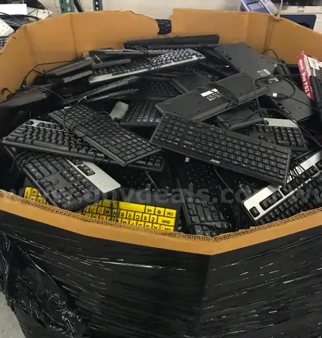 Gaylord of USB Keyboards &#x2013; Untested &#x2013; Approx 750lbs of Keyboards
