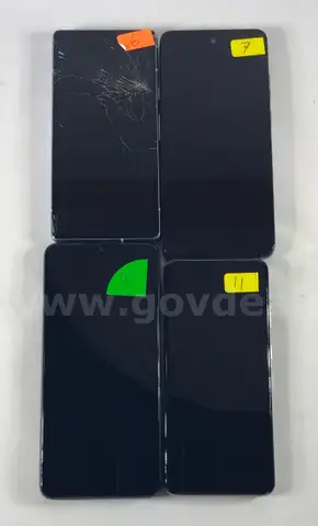 Lot of 4 Android Smartphones (Google Pixel, Samsung, Moto) &#x2013; Factory Reset, Unlocked, Activated &#x2013; Ready for Use