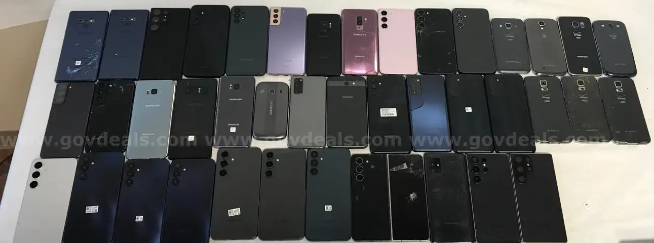 Lot of (45) Samsung Galaxy Smartphones &#x2013; Mixed Models &#x2013; DBR &#x2013; For Parts/Repair/Salvage